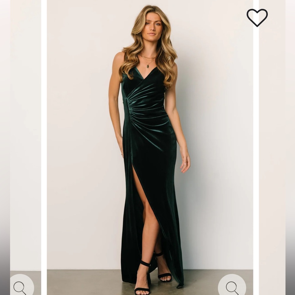 Elegant Green Velvet Evening Dress